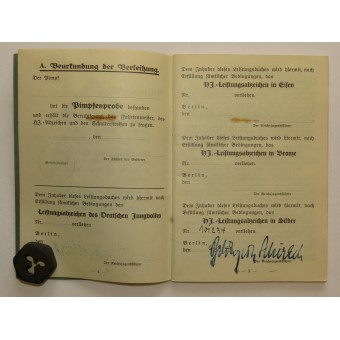 Urkunde für sportliche Leistungen und Verleihung mit HJ-Leistungsabzeichen in Silber. Espenlaub militaria